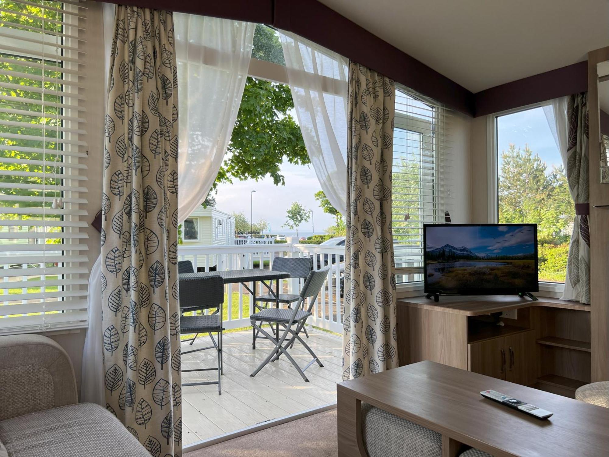 Caravan At Seton Sands, Near Edinburgh And Berwick Holiday home *