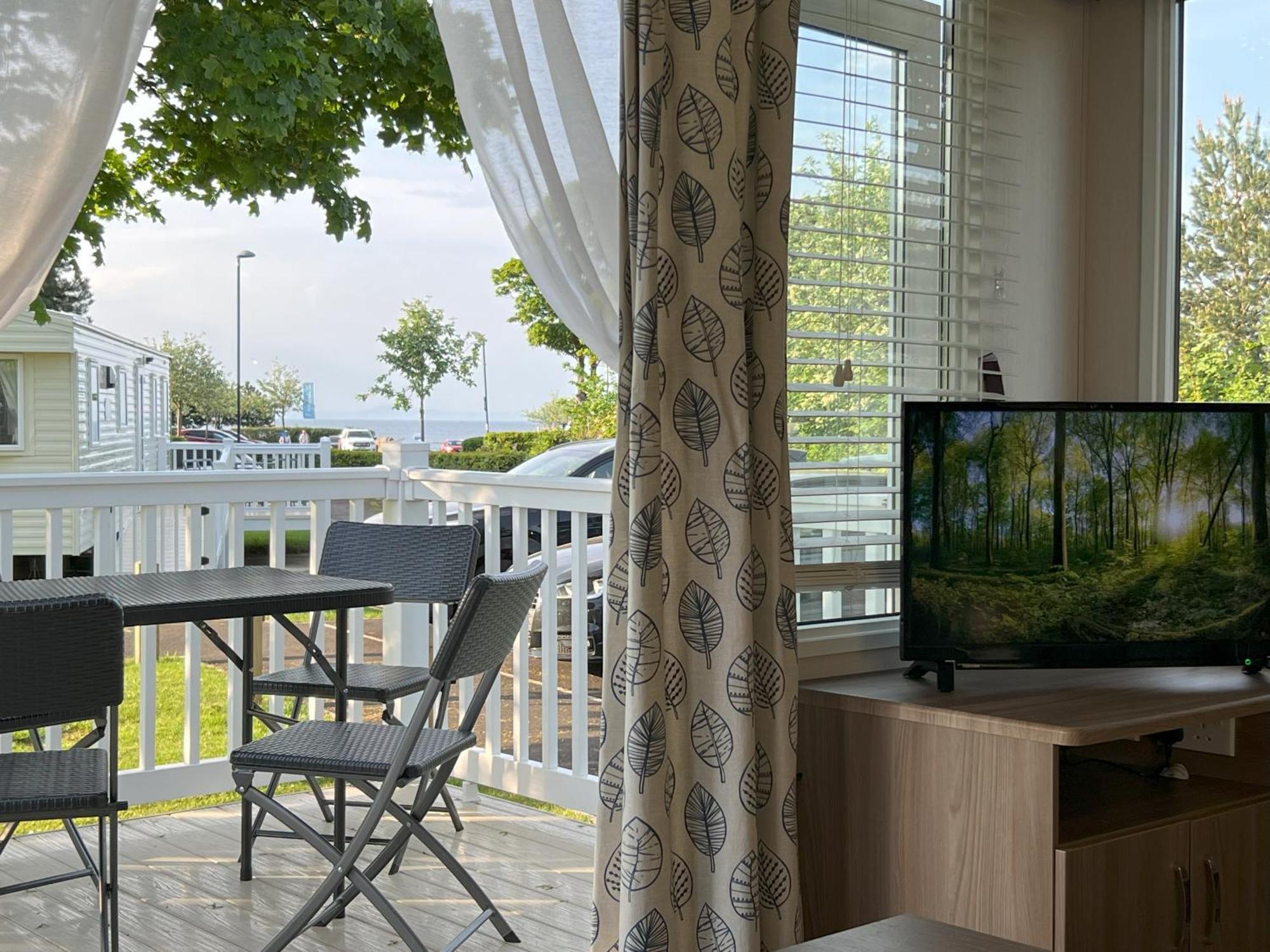 Caravan At Seton Sands, Near Edinburgh And Berwick Holiday home *